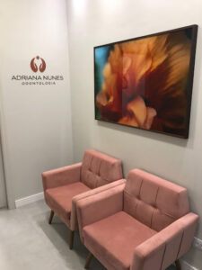 Dra. Adriana Nunes | Dentista